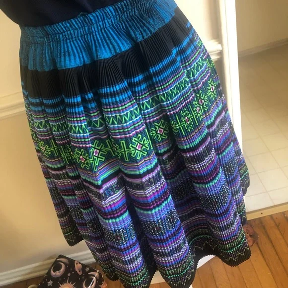 60s Vintage Psychedelic Pleated Skirt - Picture 6 of 10